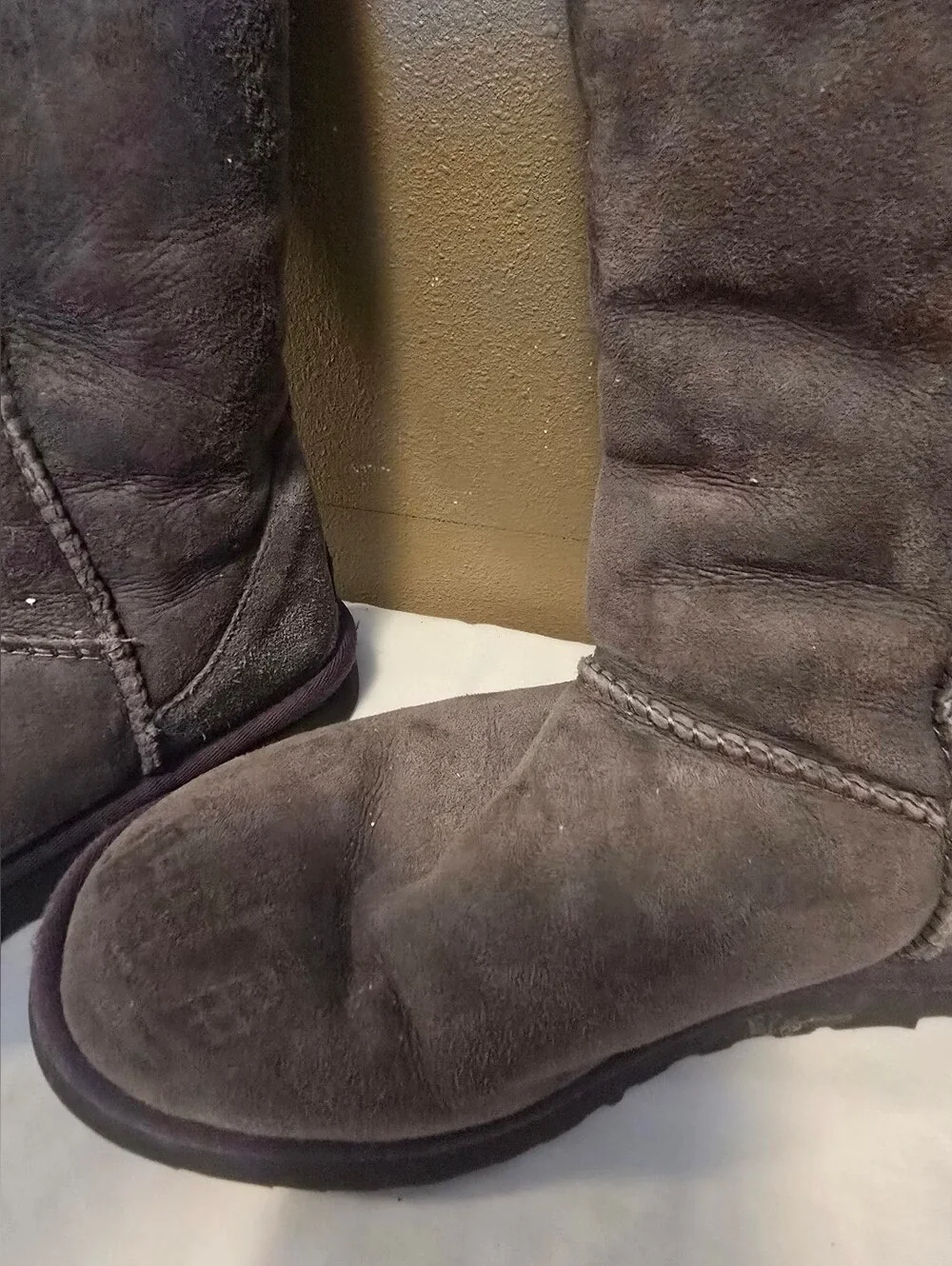 Tall Suede Winter Boots in Dark Gray Size 8